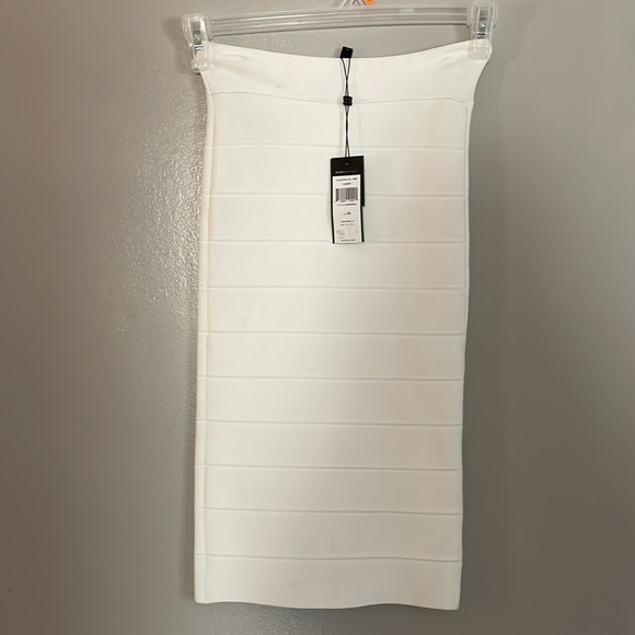 BCBG Legger Pencil Skirt - Picture 3 of 4